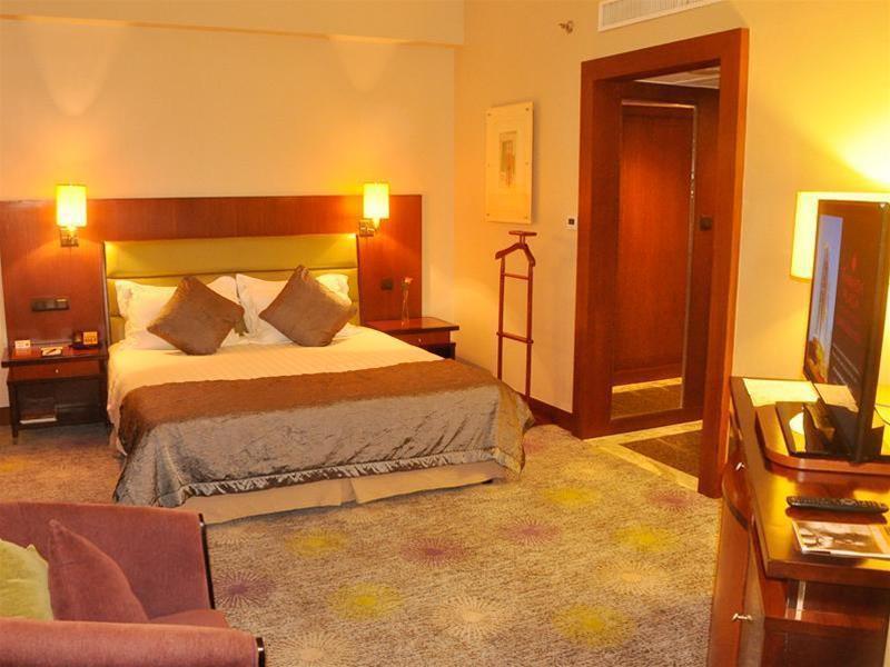 Ramada Plaza Pudong Shanghai
