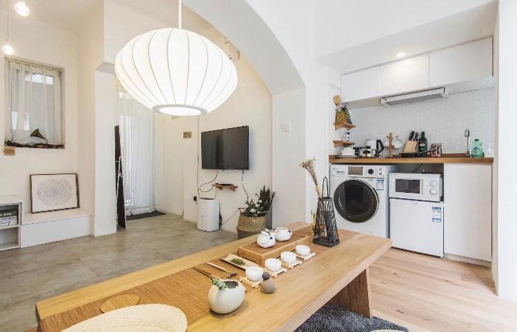 Apartment 格格巫 Shanghai