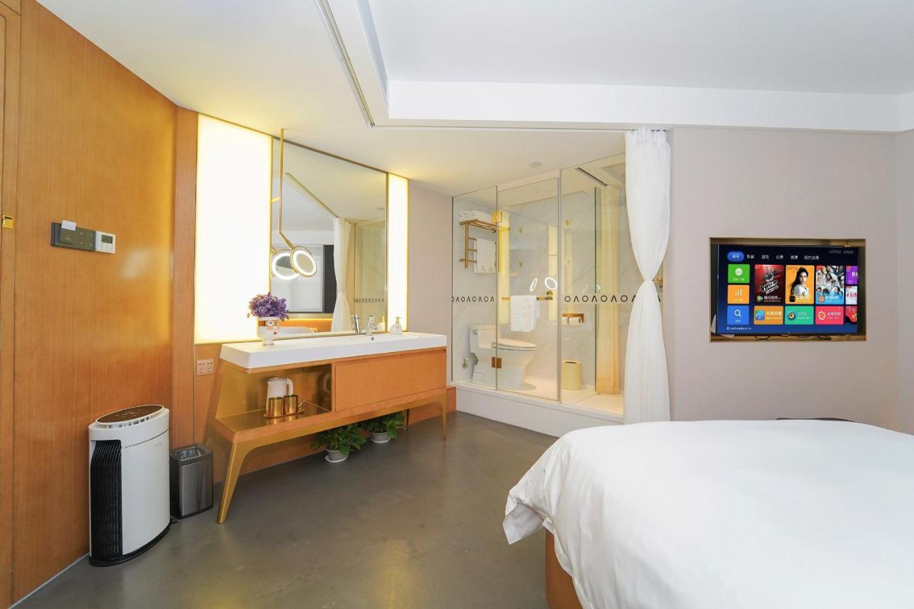 Hotel No. 8 Art