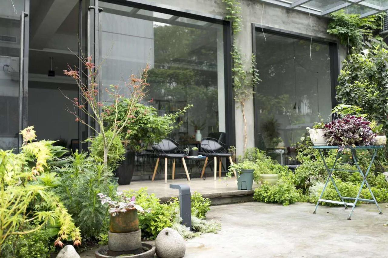 Urban Rosa Cafe&inn Hotel 3*