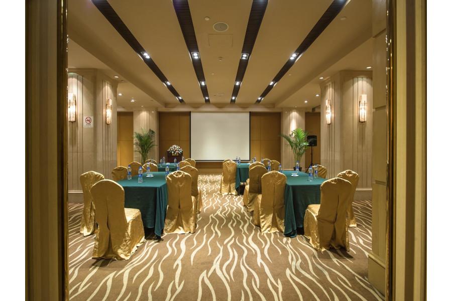 Hotel Park By Radisson Downtown 4*
