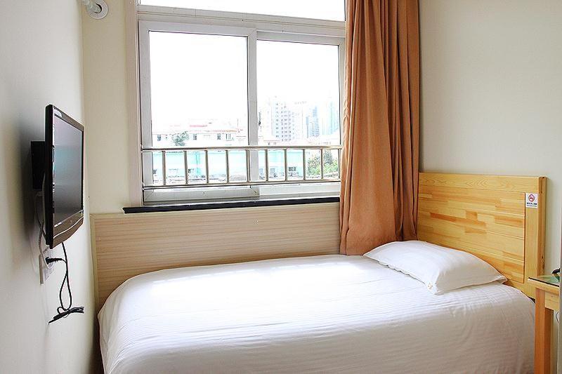 海上小喔东方明珠店 Hotel