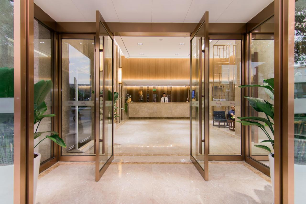 Hotel Yitel 4*