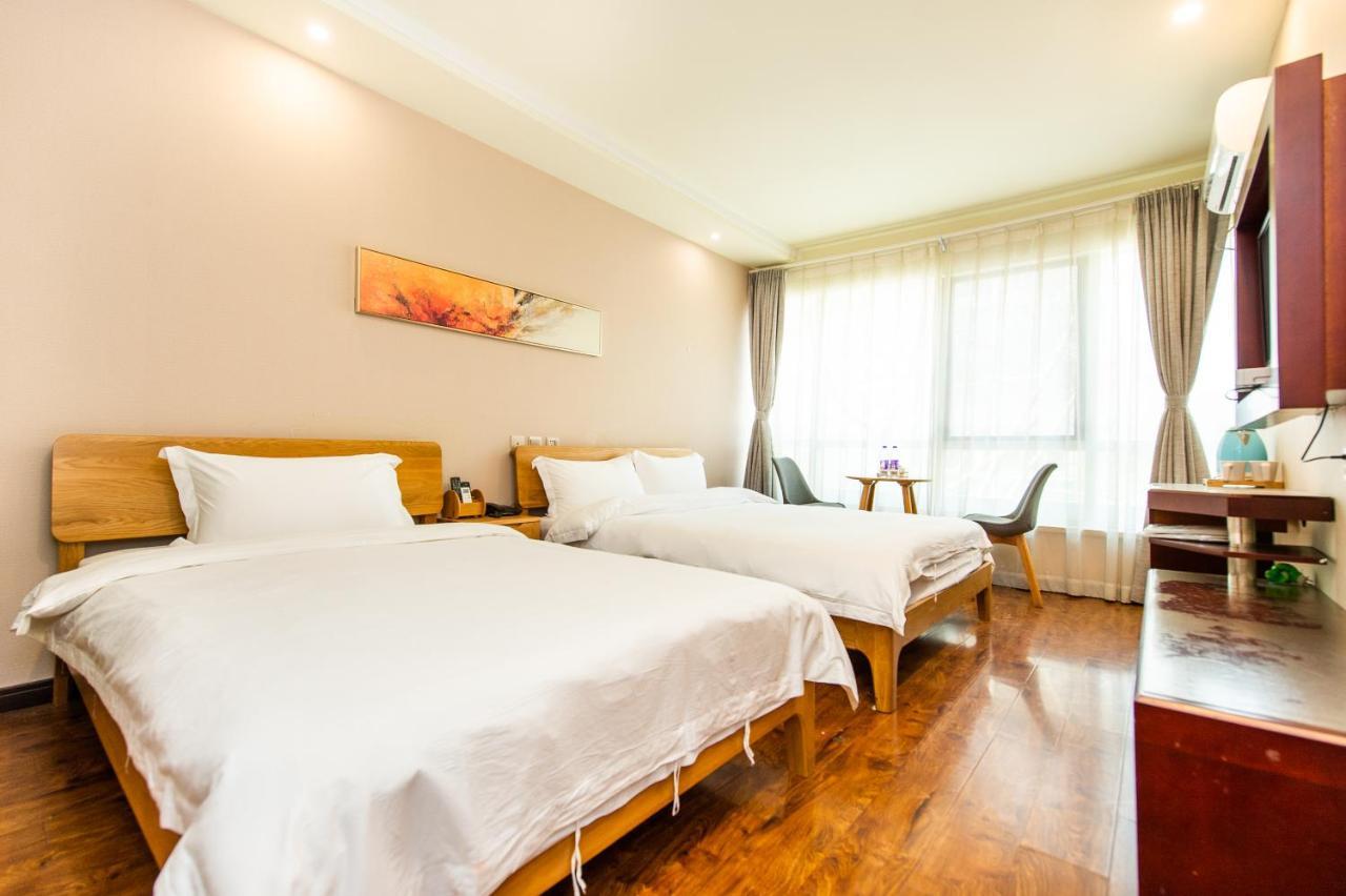 Hotel J 3*
