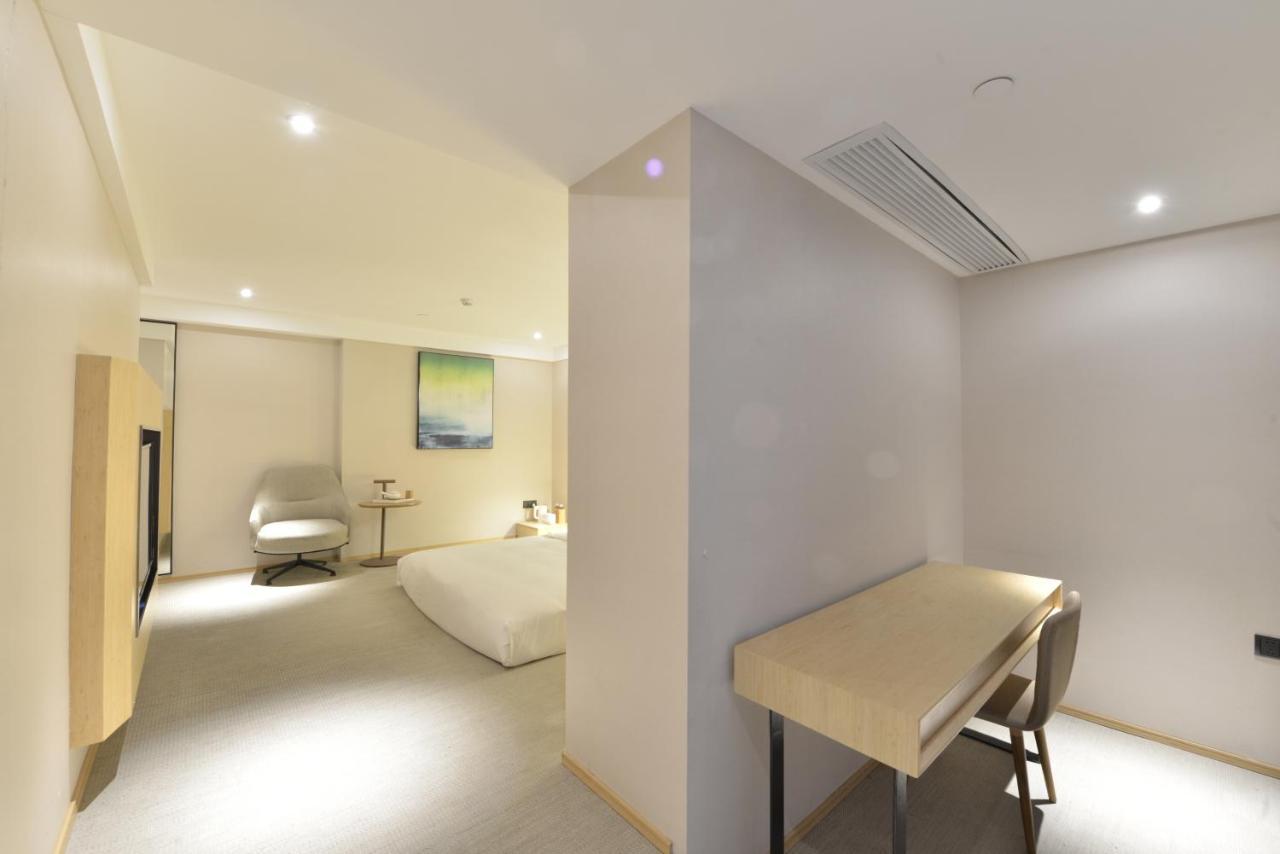 Ji Hotel 3*