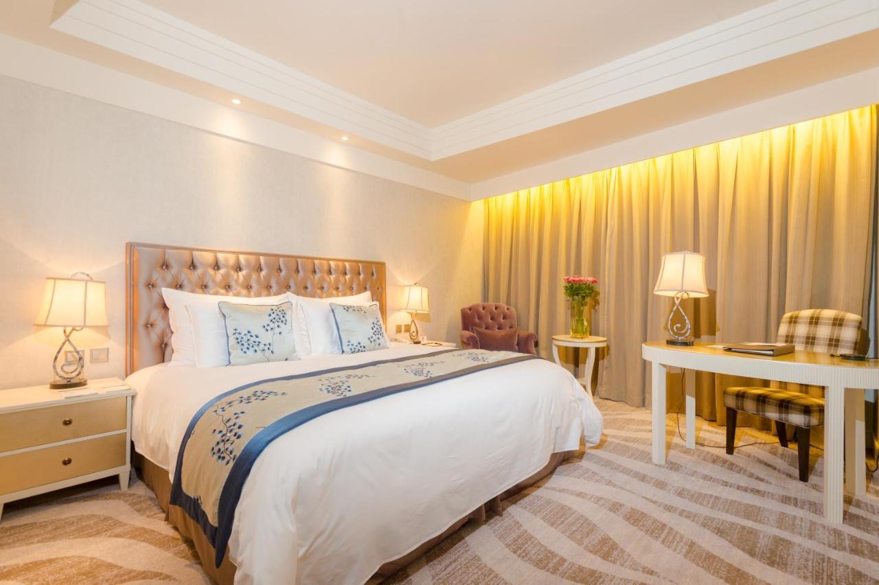 Gubei Garden Hongqiao 4*