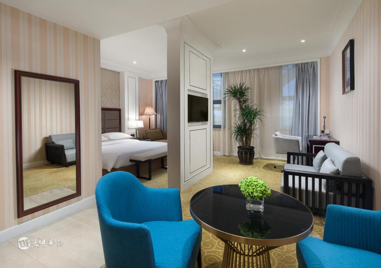 Ramada By Wyndham Pudong Khách sạn