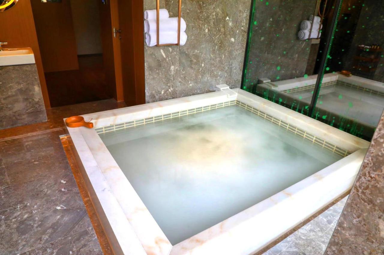 Otel Xiao Zun Si Tang Hot Spring *