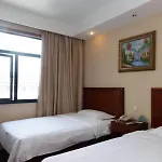 Greentree Inn Shanghai Jiangwan Town Express Hotel