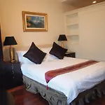 Ladoll Service Apartment
