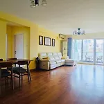 Top Floor Sunny Bedroom Near Fudan
