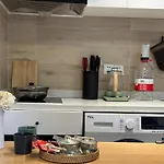 Shanghai Hills & Cozy Bnb Near Line2 Jing\'An Temple