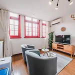 Shanghai Hills&Xing 302 Homestay Near Mid Huaihai Rd And Metro Line 1&13