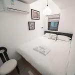 Shanghai Hills & Serendipity Xiaoman Two Beds Jing\'An Temple