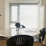 Shanghai Molly B&B- Near Nanjing East Road 2-Bedrooms With Elevator 2 Bathrooms, Bathtub Apart Ment Near The Subway