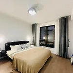 Bund Branch New West Door 2 Bedrooms Big House