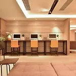 Home Inns Plus Shanghai Xujiahui Branch