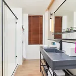 Moxy Shanghai Putuo