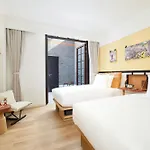 Moxy Shanghai Putuo