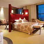 Yuloon Hotel