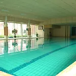 Shanghai New Phoenix Town Hotel