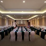 Vienna Hotel Shanghai Jiuxing Market