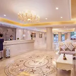 Vienna Hotel Shanghai International Tourist Resort Xiuyan Road Metro Station Branch