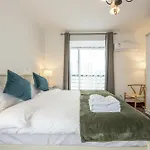 Sunhouse Designer Apartment