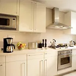 Lanson Place Jin Qiao Residence