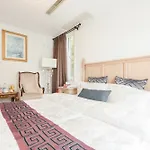 Hongqiao Airport Selected Boutique Villa