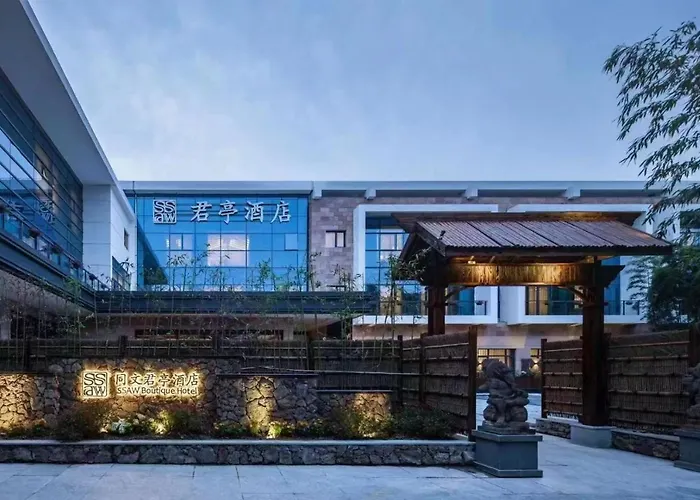Ssaw Boutique Shanghai South Xuhui Riyueguang