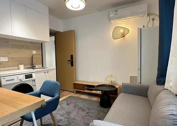 Shanghai Hills & Cozy Bnb Near Line2 Jing\'An Temple