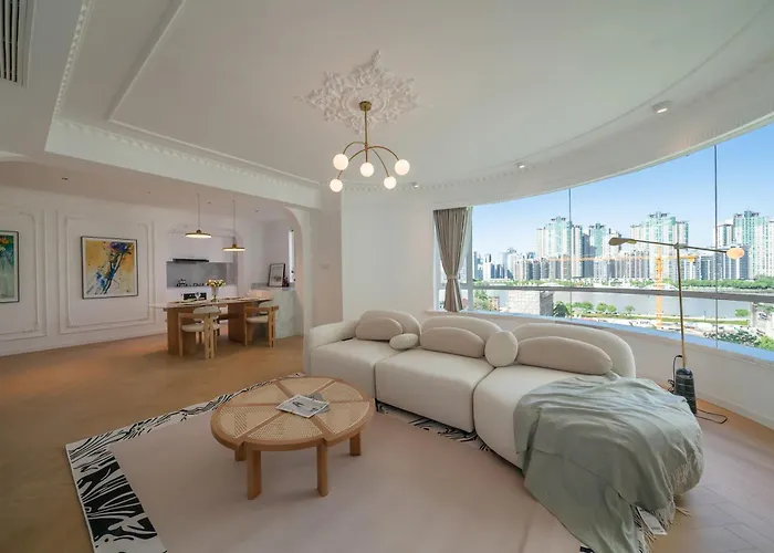 Eastern Hub - Bund Branch Premium 3-Bedroom Apartment With Bund View