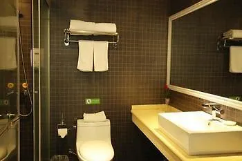 Motel 168 Shanghai Nanhui Huinan Subway Station