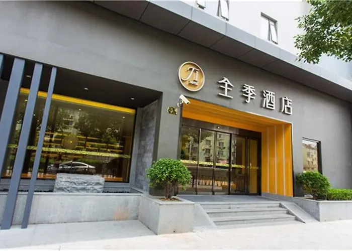 Ji Hotel Shanghai Oriental Pearl Tower