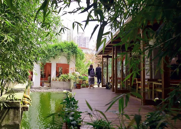 Shanghai Rock & Wood International Youth Hostel