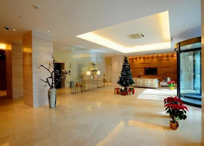 All Seasons Hotel