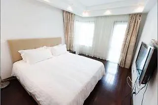 Yopark Serviced Apartment Ambassy Court
