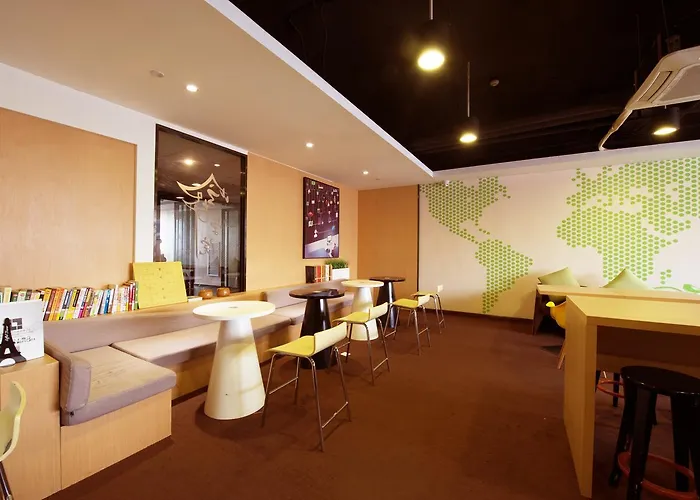 Iu Hotel Shanghai Dongchuan Road Metro Station