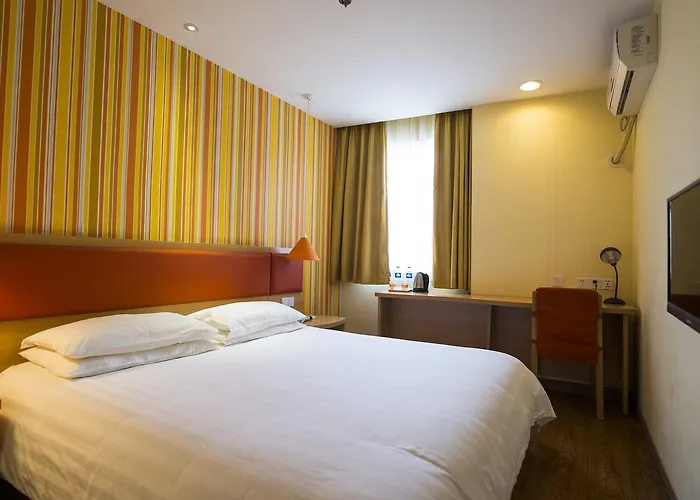Home Inn Shanghai Daning International Guangzhong Road Circus City