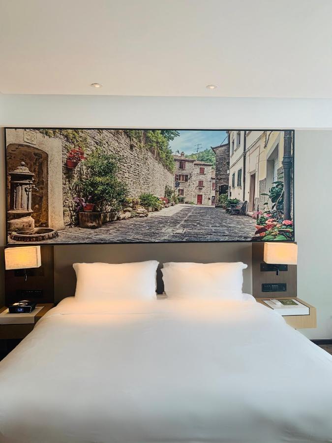 Mercure Hongqiao Railway Station 4* Shanghai