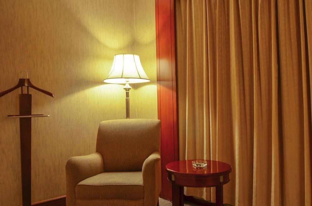 Hotel Majesty Plaza 5*