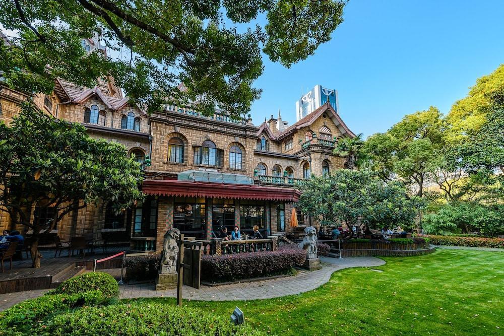 Moller - National Historic And Cultural Relics Protection Building Hotel