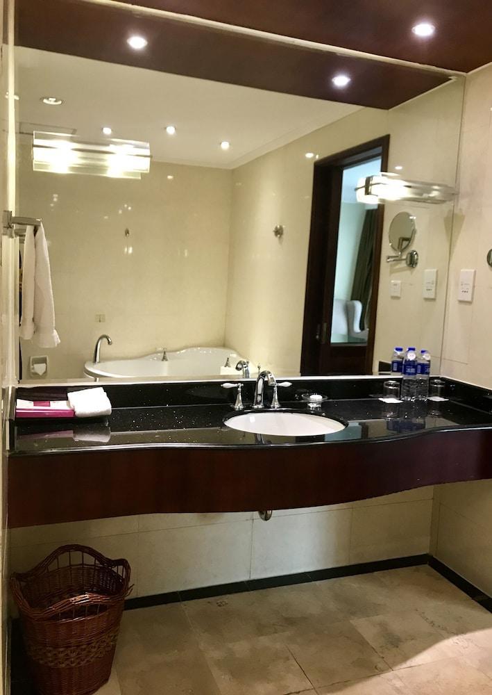 The Bund Riverside 4* Shanghai