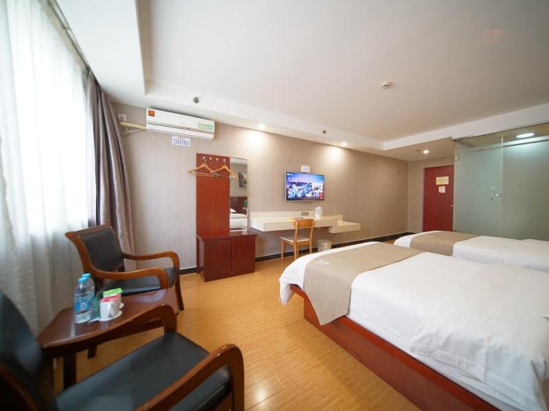 Greentree Baoshan Yanghang Shuichan Road 3*