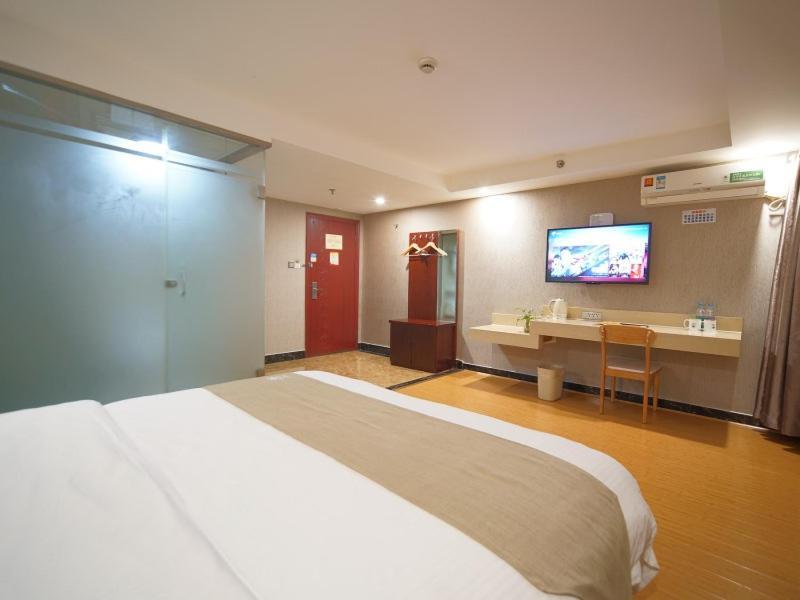 Hotel Greentree Baoshan Yanghang Shuichan Road 3*