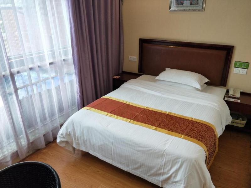 Greentree Sheshan National Tourist Express 3*