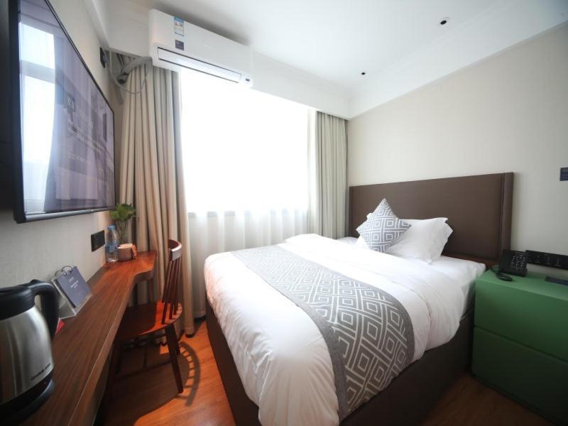 Hotel Gma Wuning Road Zhenping Road Metro Station