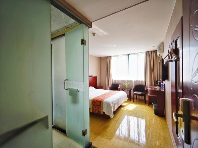 Greentree Baoshan 128 Memorial Road Tonghe Road Shell 3*