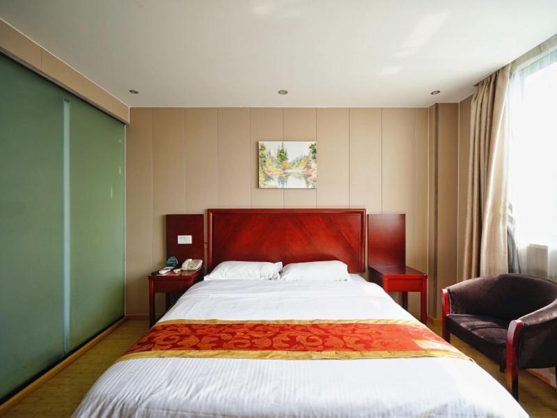 Greentree Baoshan 128 Memorial Road Tonghe Road Shell Hotel